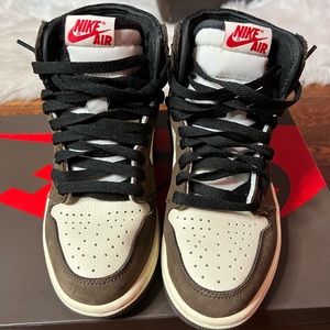 Travis Scott Jordan 1s